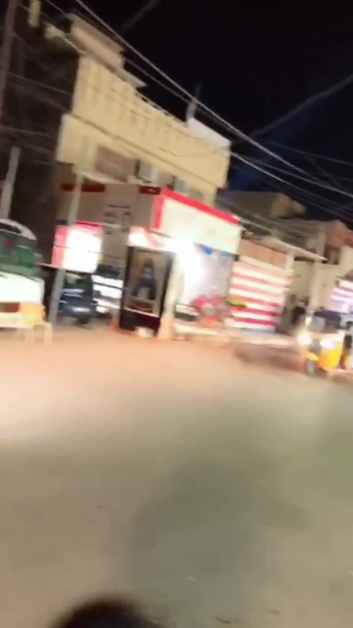 محل بنجر ودهن للبيع او اذا احد يريد شراكة مو مشكلة عنوان الزعفرانية دور الشرطه مقابل صورة الامام علي المحل شغال وخير من الله بس يرادله مسواك اني اريد ابيع لان صار عندي ضرف مادي اي استفسار رقم التواصل ***********

