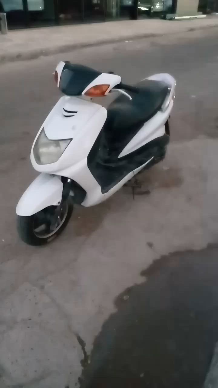 دراجه سكنس فراشه
الالون البيض 
الدراجه نكره سلف 
تايرات جدد
سلف جديد 
الاستفسار اتصال ***********
اذا تريد فقط وتساب ***********
سعر 550
