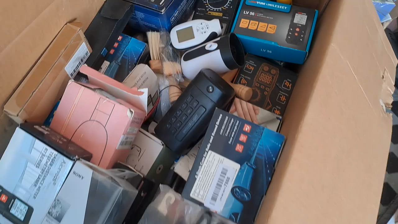 بسم الله الرحمن الرحيم
محل للبيع........
الموقع .فلوجة.الجمهورية مقابل معمل سفنج الفلوجة
مساحة المحل الوجة 3متر والنزال 5متر
سقف ثانوي وخط مولد وكهربائيات جاهزة رفوف وسلات ومكتب وكرسي
وعارضات ومبردة ام الدكت ايجار المحل من ابو الملك 150الف
المحل فيه بضاعة منزلية وكهربائية وعدد ومواد امزون تحتوي على اجهزة متنوعة
كهربائية وطبية وكثير من المواد


**إذا كنت صاحب هذا الإعلان وتريد حذفه لأي سبب، رجاءا أرسل رسالة إلى الدعم الفني**