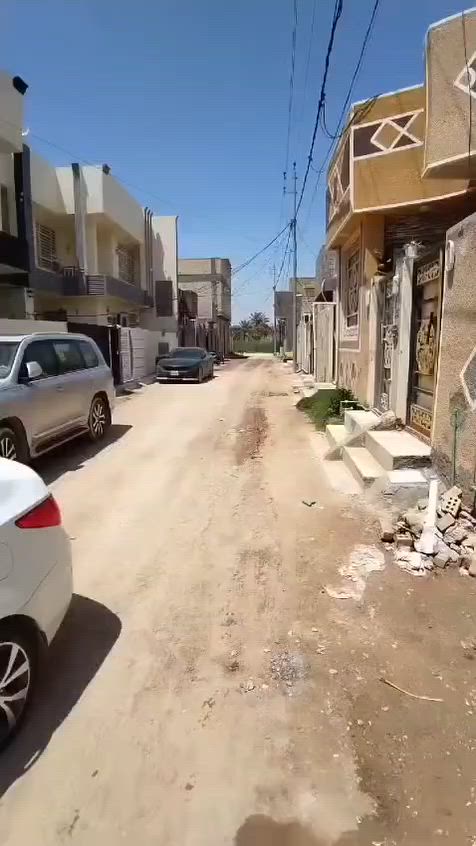 بيت للبيع بمساحة 100 متر سند 25 اقرار محكمه طابق واحد  يتكون من غرفتين وصاله واستقبال ومطبخ وصحيات داخلية وخارجية العنوان كربلاء منطقة الشبانات خدمات كامله السعر 80 وقابل للتفاوض للأستفسار ***********
