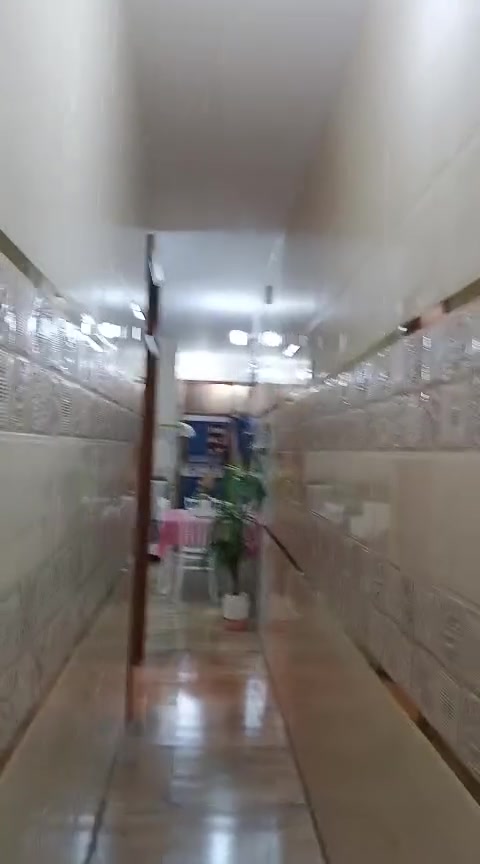 سلام عليكم بيت للبيع الامين الثانيه قرب شبكة الكهرباء 100متر زراعي طابيقين وبيتونه جبيرة للتواصل ***********موجود واتساب فقط هنا نرد
