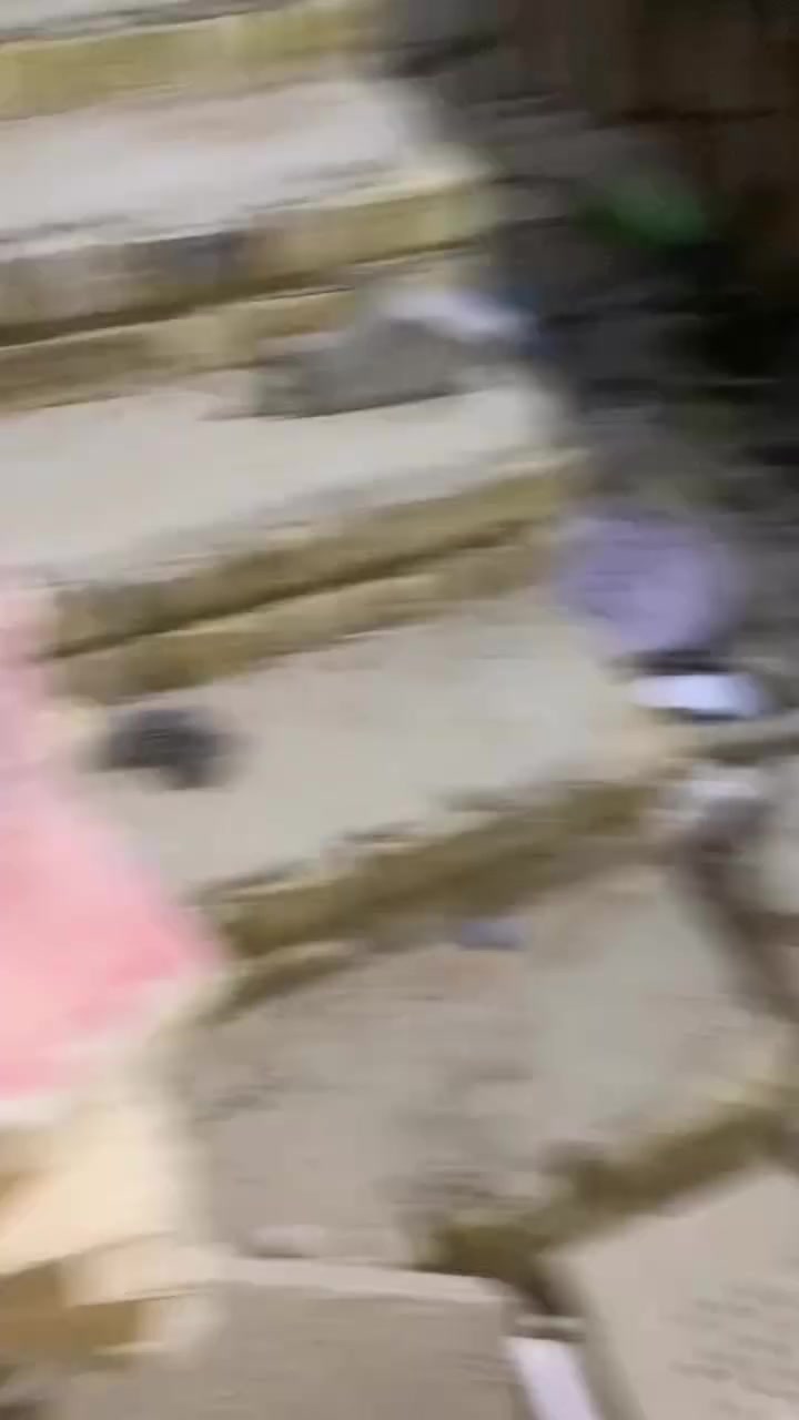 السلام عليكم شباب منو محتاجهم بثواب والدي بلسكان ديوانيه يتصل ***********
