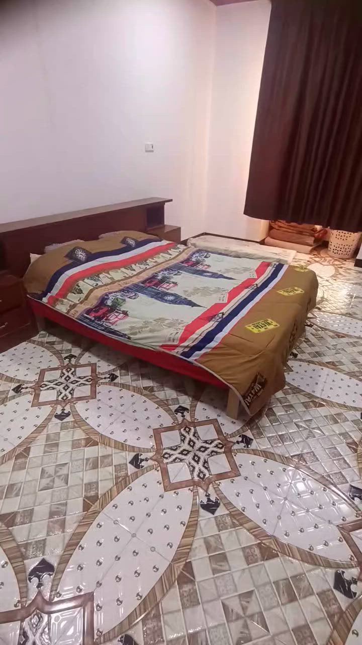 للبيع غرفه صاج تفصال   مستعمله 6ابواب طابقين السعر 600 العنوان التنومه شارع شاكر حردان التواصل واتس.  ***********
