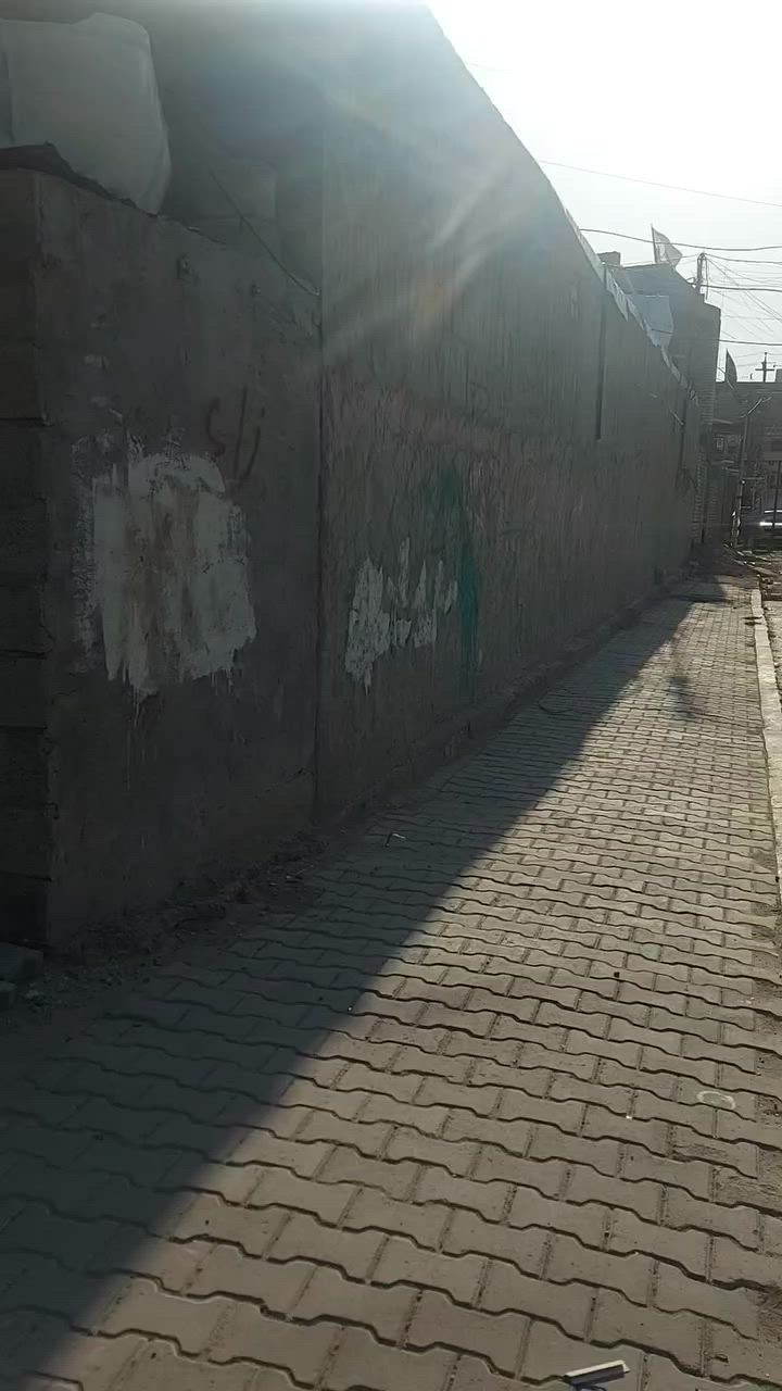 السلام عليكم بيت للبيع في جسر ديالى الساهرون المساحه ٣٢٠ للإستفسار الاتصال ع هذا الرقم ***********
