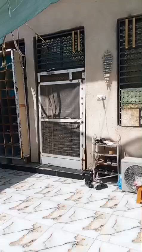 بيت بل زبير اندلس مساحه ٢٥٠ متر بناء كونكريت ٢غرف ويوانيه خارجيه وحمام داخلي عدد٢ وخارجي١ طابق غرفه وكراج ***********
