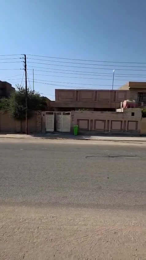 🏡 دار للبيع – حي الفرات
فرصة مميزة لامتلاك دار في حي الفرات، فرع قاسم العادلي، يقع على شارع بعرض 15 متر ومقابل ساحة، بموقع هادئ ومميز.
🔹 المساحة: 210 متر².
🔹 حالة البناء: متوسط البناء.
🔹 يتكون من:

غرفتي نوم.

استقبال.

صالة.

مطبخ.

مجموعتين صحيتين.

💰 السعر المطلوب: 210 مليون دينار عراقي قابل للتفاوض.
للاستفسار أو المعاينة، مراجعة مكتب الشهد للعقار في خدمي حي المعلمين، مقابل مصرف المتحدة للاستثمار.
📞 أرقام الاتصال: ***********
***********
