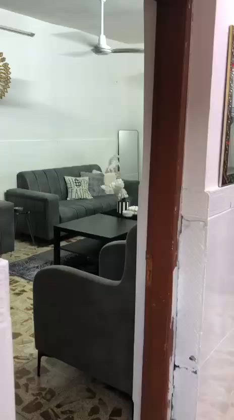 درا للبيع طابقين مساحه ١٦٠متر واجهه ١٠ الموقع الرحمانيه قطاع ٢٣ قرب سوق صنعاء ايستفسار تواصل على الرقم *********** امام العقار تشجير
