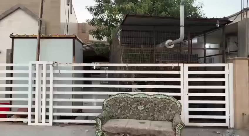 يالله السلام عليكم ورحمة الله وبركاته يوجد لدينا حسينيه مساحه 800متر بيها بيت نهايه الحسينيه مساحته 100متر حسينيه طابقين واجهيه تقريبا 20 اثاث كامل طابو سند 25 ماخذه ركن واجهيه حلو كامل خدمات كلشي متوفر مجموعه صحيات طابقين منطقه لامام عون كربلاء شارع بغداد كربلاء شارع زوار يم عامود ٢٤٠ تحويل الحسينيه باسم مشتري باقي تفاصيل اتصل ع رقم ***********
