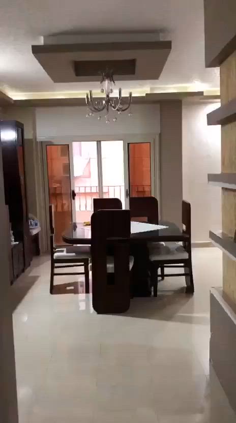 🏡 متاح شقه لقطااا للبيع بمدينة العبور الحي التاسع ناصيه من الحزام الاخضر ودقايق من صنية الخامس والمحور الرئيسي 
✅ تشطيب سوبر الترا سوبر لوكس 
✅ دور اول بلكونه متكرر جانبي 
✅ مساحه الشقه ١٥٠ متر 
✅ ٣ غرف حمام مطبخ ريسيبشن 
في عداد كهرباء ماء الغاز مدفوع فاضل عليها تقديم العداد 
قطعه الغرف كولها داخلها شمس ☀


**إذا كنت صاحب هذا الإعلان وتريد حذفه لأي سبب، رجاءا أرسل رسالة إلى الدعم الفني**