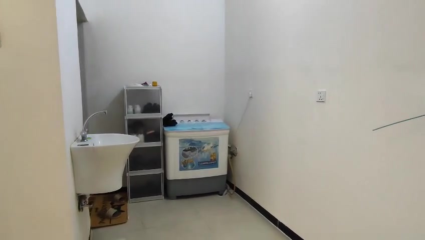 السلام عليكم منزل طابقين بناء طابوق كونكريت مسلح بناء حديث
والمنزل الثاني طابق واحد بناء طابوق كونكريت مسلح بناء حديث
مساحه الكليه البيتين والحديقه والكراج 800متر
مرقم من قبل موضفين البلديه الموقع حي الفرات سنيه سياحي قبل سكة القطار مقابيل شركة العادلي لصب خلف مكتب توحيد العفلوكي يبعد عن الشارع العام 100متر تقريبا الاستفسار اكثر اتصال
***********/////
***********
