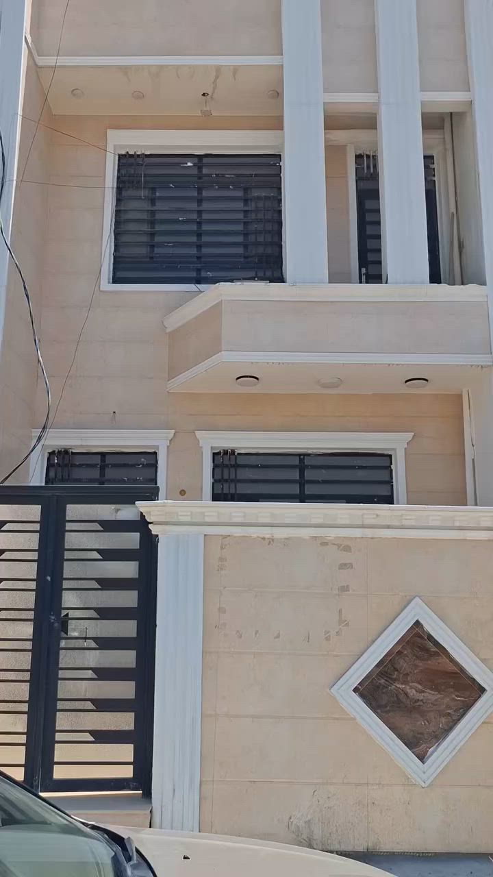يتوفر بيت للايجار
السلام عليكم ....
يتوفر بيت مساحه ٨٠م حديث يحتوي ع طرمه +مطبخ +استقبال+ غرف نوم عدد ٣ +صحيات + سطح 
سعر الايجار ٥٥٠ قفل 
المطلوب عائله صغيره تحافض ع البيت 
العنوان منطقه الطي الفرع المجاور مدرسه حاتم الطائي 
للاستفسار *********** ابو ديلان للعقار
