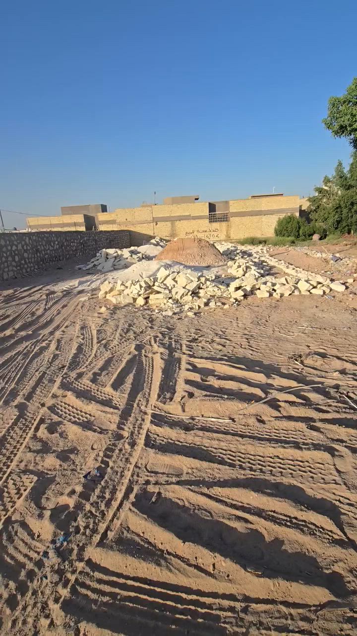 قطعة أرض زراعي للبيع ٥٠٠ متر او ١٠٠٠
نجف الاشرف 
باسمي شخصيآ شرط الفحص
شارع المطار الصب بتجاه كربلاء 
( شارع المشاية ) طريق نجف كربلاء 
على الشارع العام مباشر 
 ٥٠٠ متر واجها ١٢ و نص متر نزال ٥٠
تصلح حسينية او دار او اي شيء اخر 
داخل القطعة كهربائي و ماء 
عامود ٢٩٩
 تبعد عن قرية الغدير ١٠٠ متر
اتصال زين  ( *********** )
اتصال اسيا  ( ***********
