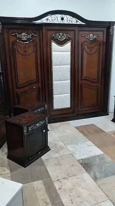 اوضه نوم دمياطي  قشر كبس ابلاكاش  فيقوايم زان عل الفرش على طول مكونه من دولاب مترين 30 سرير متر و 50 ×195 تسريحه بالمرايه ومعاها عسكري واتنين كومودينو بلملل الله يبارك لصاحب النصيب


**إذا كنت صاحب هذا الإعلان وتريد حذفه لأي سبب، رجاءا أرسل رسالة إلى الدعم الفني**