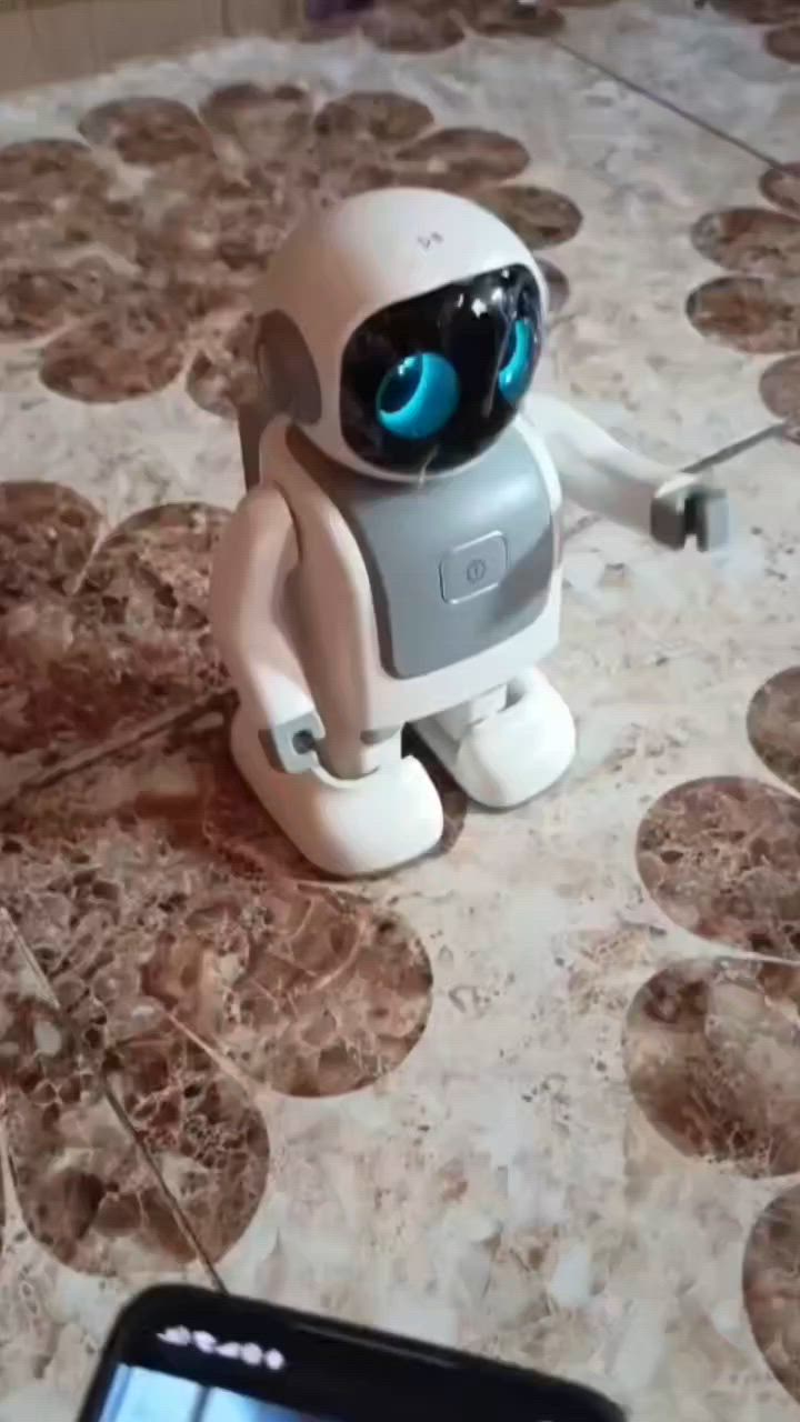 ريبوت ذكي وليس مبرمج  يربط ع الموبايل  وتشغل نغمات يتفاعل من النغمه. وحركات  ادخل يوت 
اعله سعر ابيعه ادخل يوتيوب وشوفه تفاصيله
@إشارة


**إذا كنت صاحب هذا الإعلان وتريد حذفه لأي سبب، رجاءا أرسل رسالة إلى الدعم الفني**