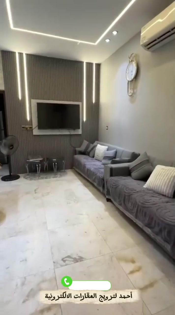 🏡 شركة أحمد العقارية تعلن عن توفر فرصة استثمارية مميزة للبيع
📍 الموقع: بغداد – حي الجهاد (الأساتذة)، مربع 9000
📌 مباشرة على سريع حي العامل

🔹 المواصفات:

* المساحة: 50 م²
* الواجهة: 6 أمتار
* العمق: 9 أمتار وأكثر قليلاً
* البناء: 4 طوابق
* درج منفصل لكل الطوابق، بتصميم يشبه العمارة.

🏠 تفاصيل كل طابق:

* غرفة
* هول
* مطبخ
* حمام وخدمات صحية

💰 فرصة ممتازة للاستثمار
العقار مناسب جداً للاستثمار بنظام شقق، حيث يمكن استغلاله وتأجير 3 شقق وتحقيق دخل شهري ثابت، بالإضافة إلى موقعه الحيوي والمميز.

📞 للاستفسار والمعاينة:
***********

شركة أحمد العقارية
ثقتكم هي أساس نجاحنا، ونوفر لكم أفضل الفرص العقارية بأعلى درجات المصداقية.
