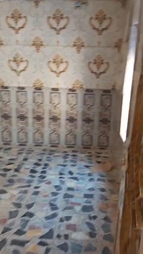 ألسلام عليكم نصف قطعة قطاع ١٢ عگاده طابق ونصف عكادة ٦٠ متر أمامية السعر ٩٠ وبيها مجال مكتب النور للعقار *********** اتصلو ع صاحب الرقم اني مكلفه بلنشر
