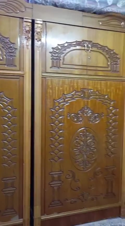 السلام عليكم
غرفة اخشاب ام سته طابقين للبيع 
مكينة خياطة جديدة للبيع 
***********
