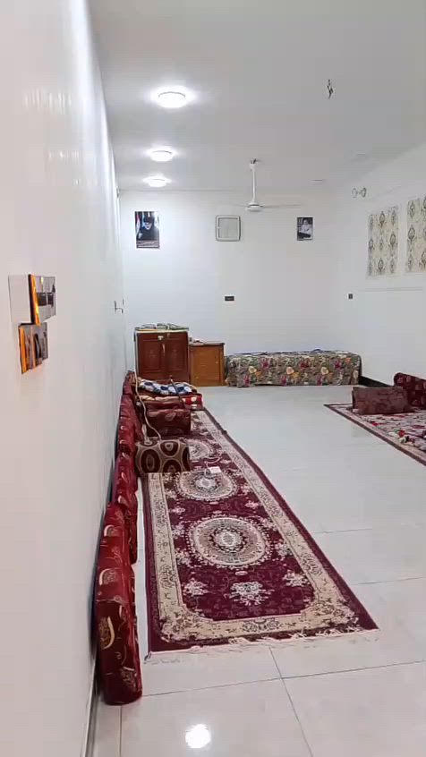 بيت زراعي للبيع بيه وصل تطويب المساحه 200متر كونكريت مسلح غرفتين وصاله ومطبخ وصحيات واستقبال 
العنوان الاسكان الصناعي دور سيد حمزه الاستفسار هذا رقم الهاتف وتساب ***********
