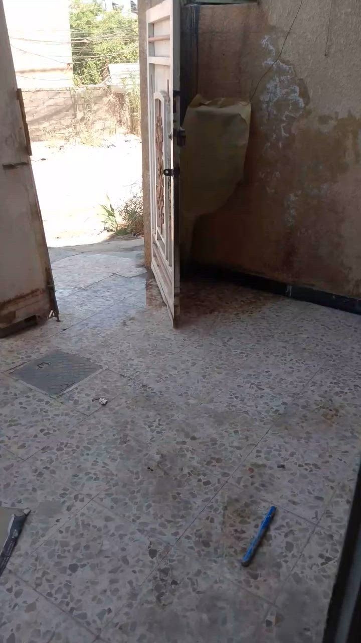 اكو بيت ايجار بكويريش بل  ٤٠٠٠طابقين بي  ٣غرف نوم صاله مطبخ ايجار  ٤٠٠قريب على حسينية السجاد تلفون  ***********
