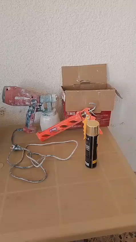 جلاية حائط وكمبريسر هواء صغير ودريل فتح وشد + بطارية احتياط ومسدس بوية كهربائي رش ومسدس سيلكون اصلي وبراد ماء مستعمل شغال وسنك حوض واحد للبيع مكاني الحسينية قرب المدرسة القومية اتصل بي واتساب ***********
