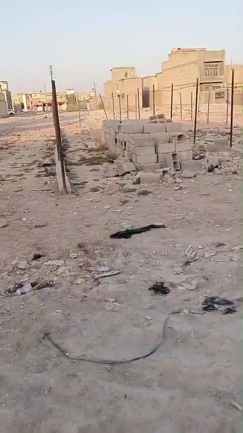 السلام عليكم ورحمه الله وبركاته مشتمل للبيع منطقه 26 مقابيل المتنزه الجديد مال 12  البيت على ساحه بناء حديث البيت جديد شكد ما تتوقع  سعر 60 مليون دينار عراقي بي مجال قليل للشراي على رقم الهاتف ***********  ملاحظه يرهم مراوس اذا اكو كاع

