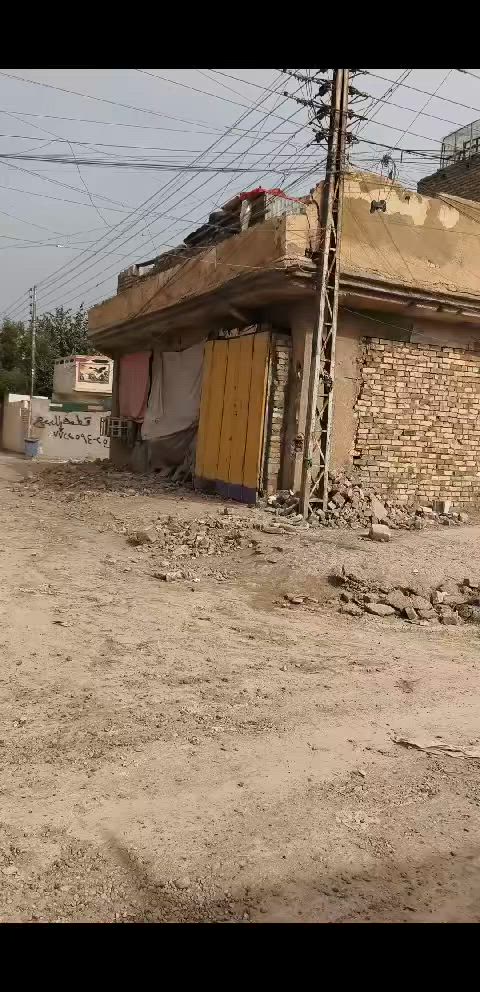 بيت ركن تجاري مجاور فرن صمون شارع ١٥ حاليا مباشرة بالتبليط ملك صرف بيع مستعجل اتصال
*********** عنوان بغداد والدايه مجاور حي البتول
