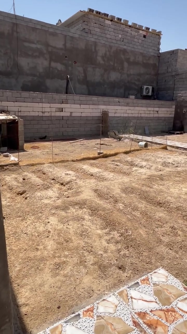 سلام عليكم قطعة ارض للبيع وقف سني مسجل المساحه 200 متر عنوانها في حمدان بداية طريق سيد حامد مجاور معمل بلوك الشيخ سعرها 45 مليون قابل للتفاوض للاستفسار ***********
