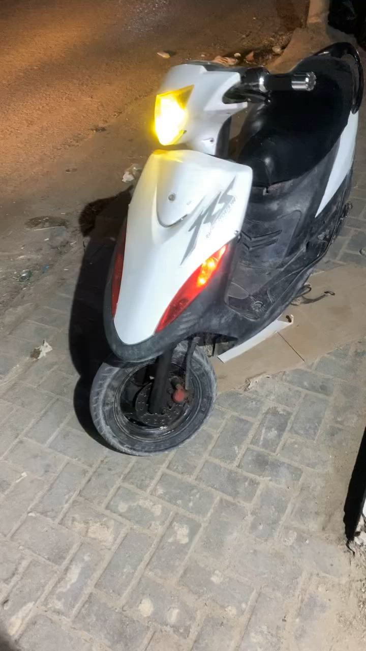 السلام عليكم ماكس عدله دراجه بلادي حلوه ومرتبه جاهزه من كلشي شغاله وشرط الشلعه والمعدل كلشي شغال بيه سلف هندر اشاير هورن عداد جاهزه وعوده بس سايق مكينه فقط ولفات مبدل والباقي عل بلاد ناعمه حته ماينسمعله صوت مكاني بصره تنومه اي ستفسار خاص او هاذ رقمي ***********
