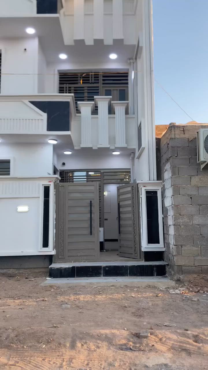 ياالله
دارين للبيع مساحه 91 متر 

طابو صرف

كربلاء العطيشي شارع عجلان 

كافه خدمات موجوده ماء كهرباء تبليط 

يحتوي على 3 غرف 

نووم وصاله واستقبال ومطبخ

صحيات داخليه وخارجيه 
***********
