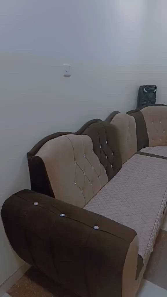 ديوان للبيع


**إذا كنت صاحب هذا الإعلان وتريد حذفه لأي سبب، رجاءا أرسل رسالة إلى الدعم الفني**