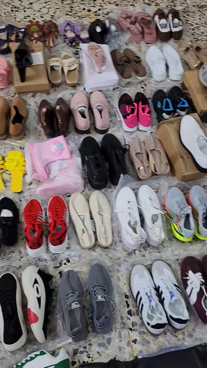 حبايب شلعة تكرمون احذية نسائي رجالي القطع كلهن بالجيس و نظاف يشهد علي ربي او جدد عددهم من60 الى 65 قطعة تقريبآ انطونه سعر باليرضي الله او بالعافيه 💙او امانه اذا تكسر بيهن لا تعلق


**إذا كنت صاحب هذا الإعلان وتريد حذفه لأي سبب، رجاءا أرسل رسالة إلى الدعم الفني**