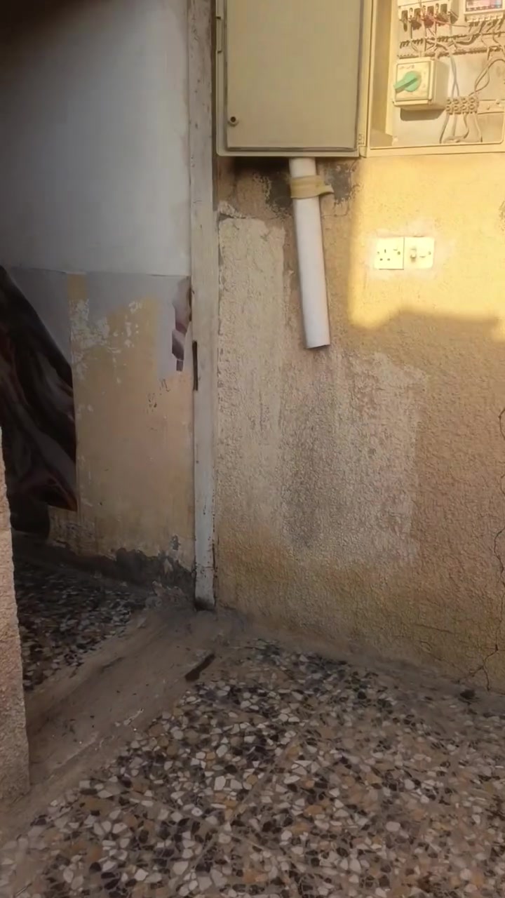 بيت للايجار العبيدي  الشهداء الثالثه بيت مساحته 125 بي غرفه وحولي واستقبال بيت ما عوزه شي فقط تسحب سحب وتكعد بي للبيت نضيف 
لاستفسار
***********
