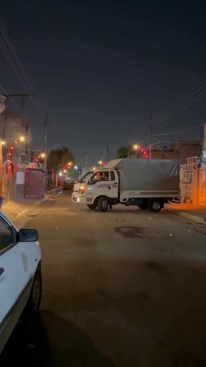السلام عليكم كيا بنكو 2020 رقم بغداد
حجي سيارة جاهزة كبل للشارع 

تبريد ثلج منضومة جديد

منضومة بريك هند بريك جديد

ربع مسكر وياها كامل

مكينة وكير مكفولات مجفتات صار شهرين

محرك 4000 مفتوح

محور 14 كامل تايرات خلفية جديدة

شاصيها مكفول 

بدي وياها كامل محجر وجادر 

سنوية ساقطة صار سنة 

سيارة تحويل ثاني يوم 

داينمو جديد

باتري جديد

سعرها 153 ورقة وبيها مجال حك جية

عنوان بغداد العبيدي الشهداء ثالثة 

للتواصل ***********
