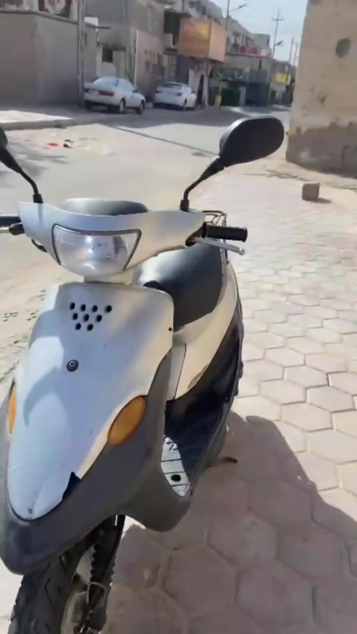 سلام عليكم دراجه ٩ زروف للبيع دراجه كامله ما بيه شي وما ناقصها شي صارلي ٦اشهر من منزلها من الحاويه ما عده الكفر الكدام مزلق دراجه كلها كامله سلف هندر كهرباء كلها كامله دراجه كامله بمعنى الكلمه سعر ٥٠٠ الاف
الهاتف:*********** مكاني بصره
