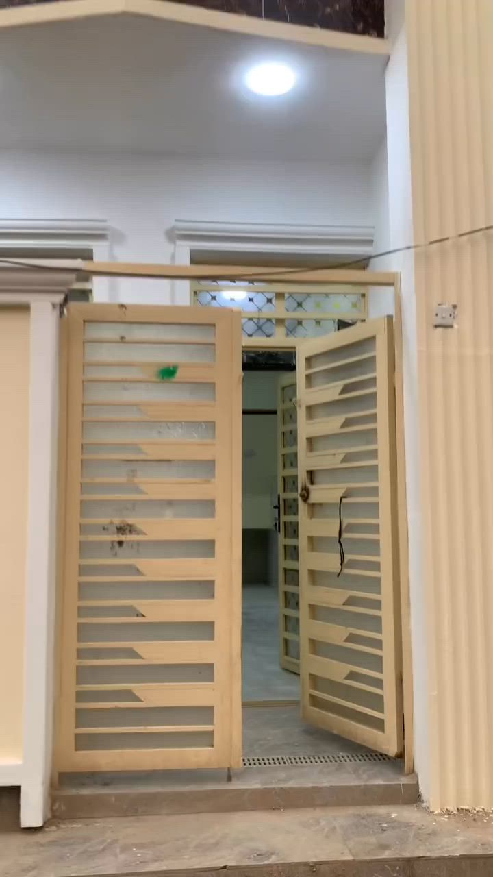 سلام عليكم بيت للبيع مساحه 50 متره بحي سلام نوع للعقار سند اصفر بناء حديث بشارع ابو راحاب سعره على خاص او تصال ***********
