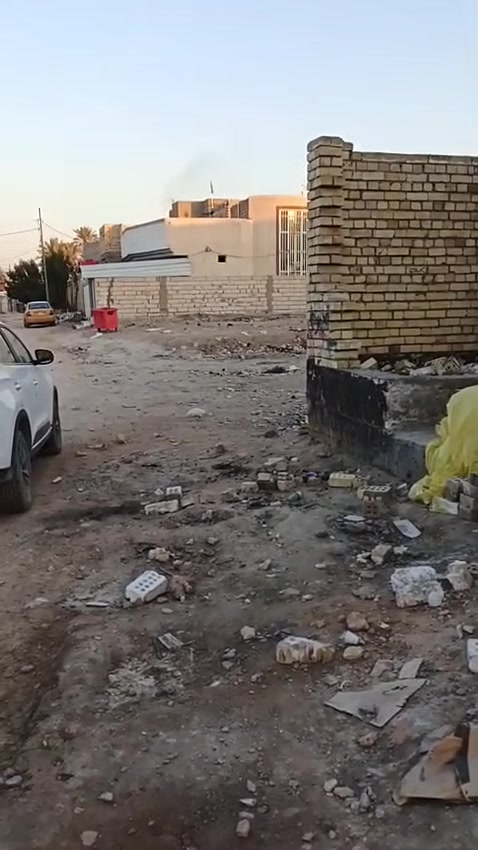 هيكل اللببع مساحه ١٠٠م واجه ٥م كربلاء طوريج حي ام الهوه متوفر كافة الخدمات بيه يصر بيه تحويل بسم المشتري السعر ٦٠ مليون بيه مجال قليل الاستفسار اتصال*********** ابو زهراء
