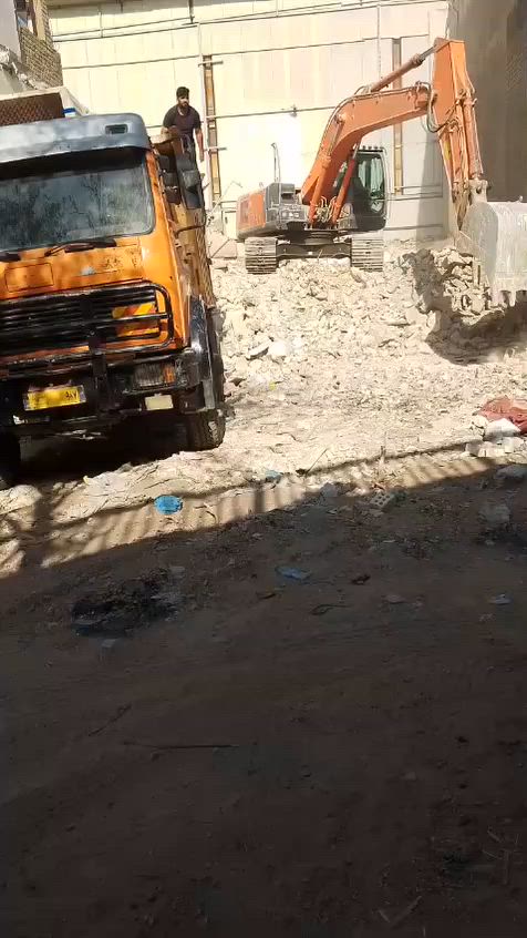 السلام عليكم يوجد لدينا كادر تفليش البيوت و قص الرباطات و قلع الراضي وتگشير الجذران و كافه انواع التفليش با انسب السعار بغداد فقط ***********
