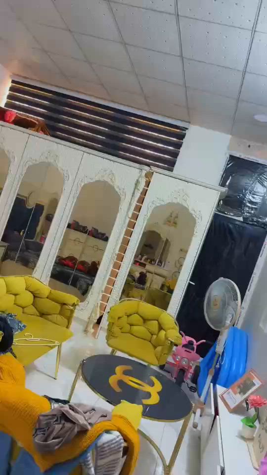 عندي غرفه تركيه 11 قطعه جديده يردوها مليون وبيها مجال والكنتور ابو بابين سعره80 وابي مجال بعده جديد والجهاز الجري يتحمل وزن200 سعره140 وابي مجال بي فقط ماطور القايش محروك وايشتغل عادي بي نحت بطن جبالي. والديوان سعره 60 وابي مجال    والبايسكل سعره35 وابي مجال مكانهن الغرض نجف فلتر مال مي سعره 80 وابيه مجال  والباب خشب تسكام ام 3 بيبان مسويه مليونين  يردوه700 اوابيه مجال والمغسله مثل خشب تسكام 150 وتبيه مجال والباب الحديد 140 والباب لالمنيوم 30


**إذا كنت صاحب هذا الإعلان وتريد حذفه لأي سبب، رجاءا أرسل رسالة إلى الدعم الفني**