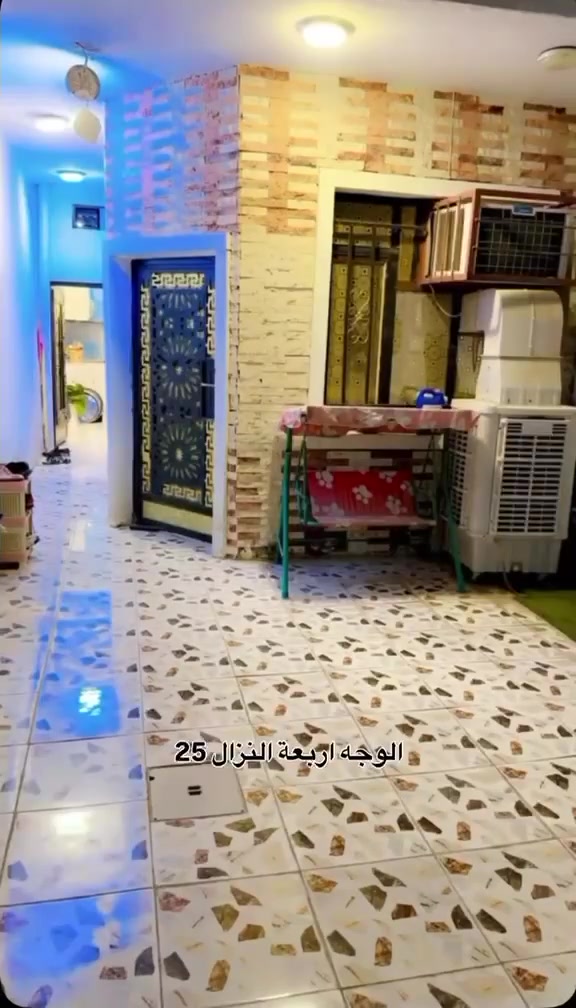 بيت للبيع مساحه ١٠٠ متر ٤*٢٥
ديوان الصباط قرب الاربع شوارع 
السعر ٢١٥ وبي مجال 
للتواصل ***********
