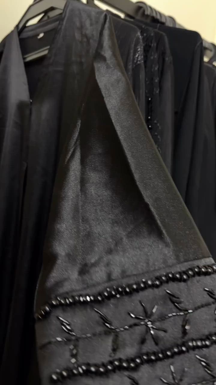 نموذج من الموديلات
توصيل بسمايا الف


**إذا كنت صاحب هذا الإعلان وتريد حذفه لأي سبب، رجاءا أرسل رسالة إلى الدعم الفني**