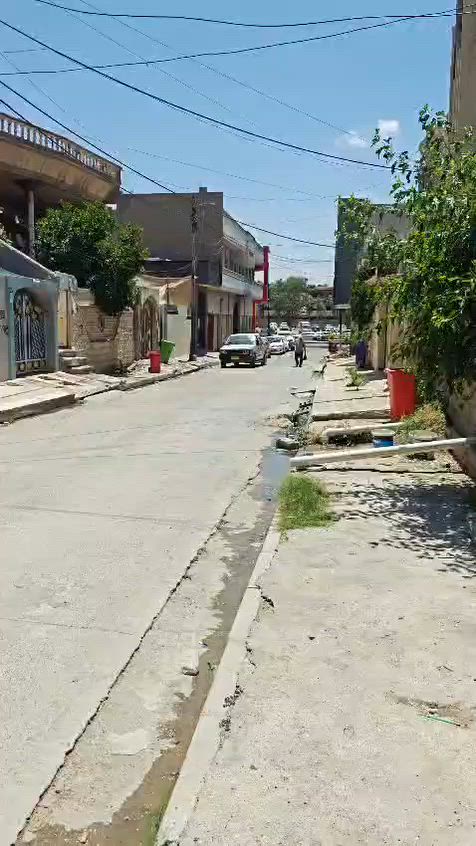 للبيع بيت في حي التأميم موصل قريب سايدين اربيل مساحة ١٢٠ سعرها ٢٠٠ مليون بيها مجال فول موصفات *********** /***********

