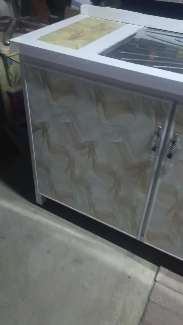سلام عليكم سنك نضيف وجديد مامستعمل هواي سعر 150وبي مجال المكان بغداد امين ثانيه وهاذه رقم***********
