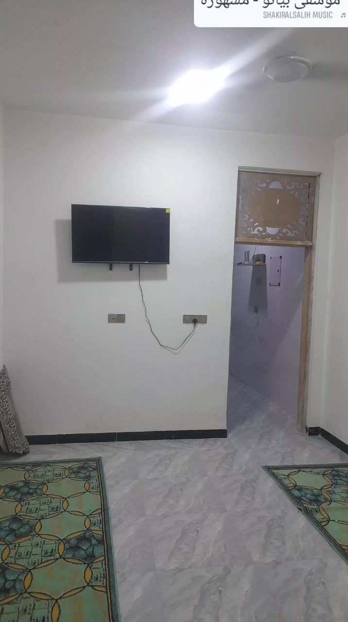 سلام عليكم البيت للبيع مساحه 130 متر  محافظة بابل الحله شارع 100 ورا محطه الاضواء سنه 25 تحويل مباشر باسم المشتري رقم هاتف *********** السعر 77 بمجال شيء بسيط
