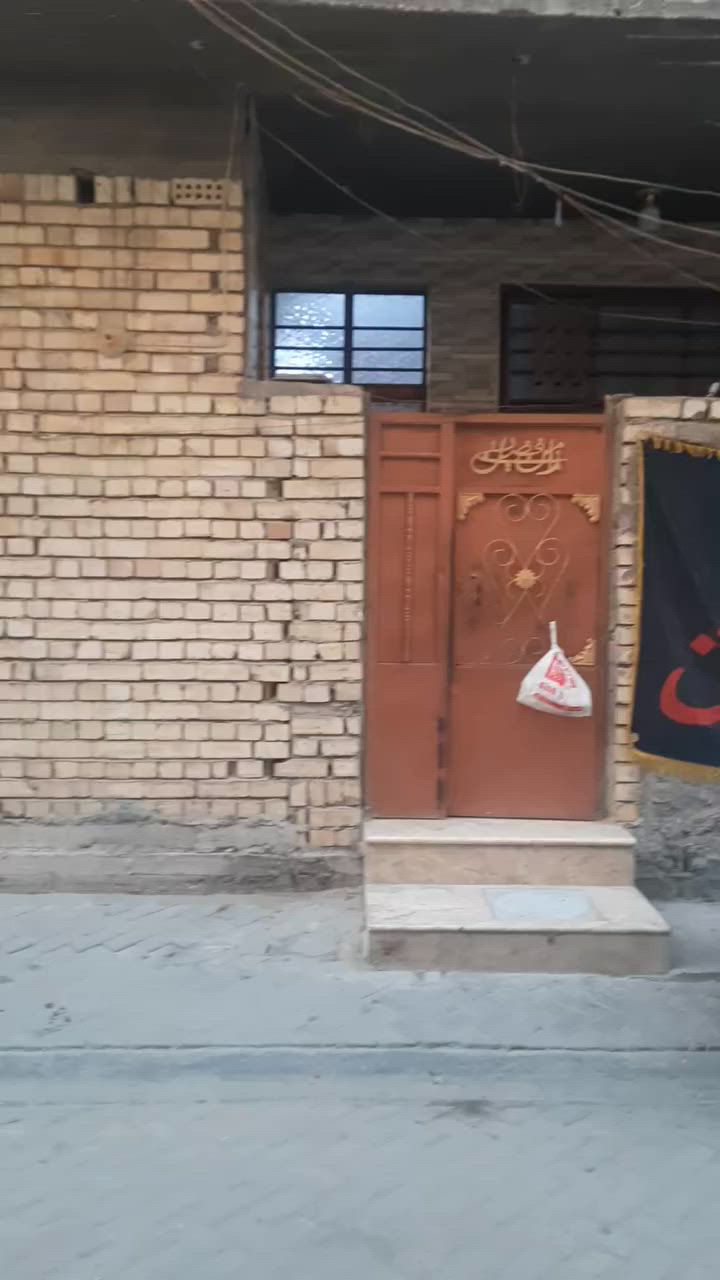 نصف قطعة مربعة للبيع
قطاع ٤٠
***********
