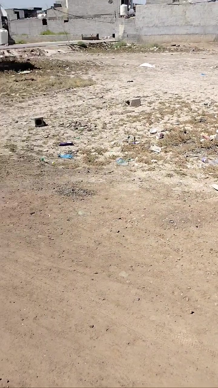 بعد التوكل عل الله قطعه تجاريه بيها مستقبل ان شاء الله كلش حلو 10*10مربعه 100متر عل شارع عام 
كل المربع الخلفها ديكمل 
موقعها جزء ثاني صاده عل الثالث خلف جامع المدينه إذا انت صاحب مصلحه تفيدك طكها محلين وتوكل عل الله
السعر 19بيها طكه نازل للاستفساراكثر 
***********واتساب فقط
*********** اتصال فقط
