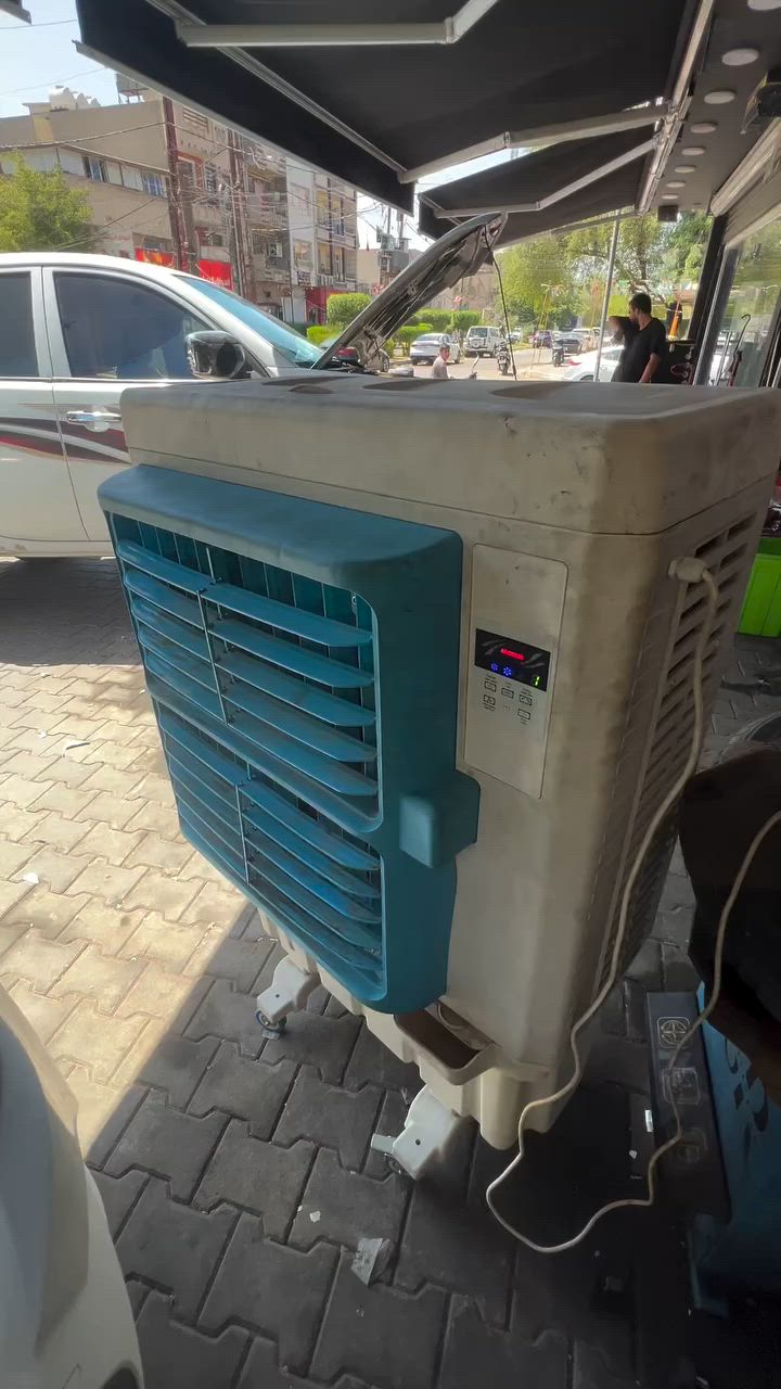 خدمات قحطان الزعيم *********** تغير زيت الكير  كورلا هايبرد
