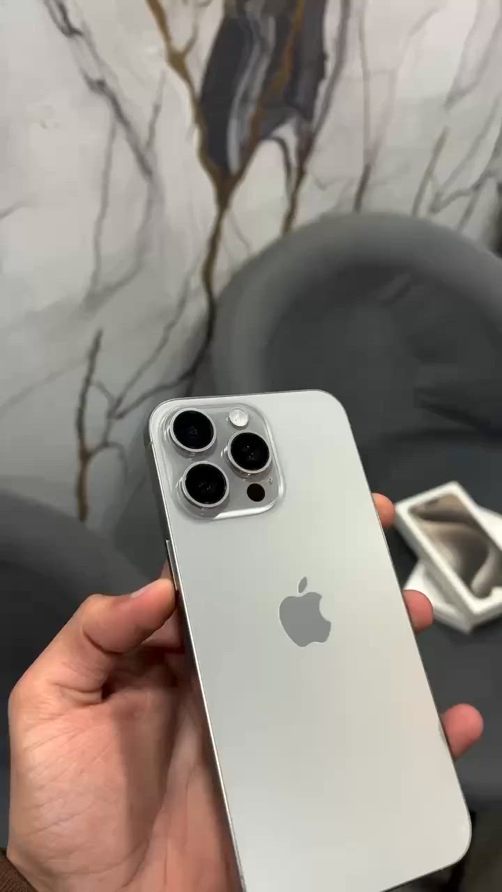 📱 iPhone 15 Pro Max
بحالة ممتازة وقريب من الوكالة
نظيف جدًا واستعمال شخصي
فيه كم خدشة خفيفة بالشاشة
🔋 البطارية 87 
💾 السعة 256GB
🔓 غير مفتوح ولا مفكوك نهائيًا
✅ جميع الميزات شغالة 100%

💰 السعر: 525 دينار


**إذا كنت صاحب هذا الإعلان وتريد حذفه لأي سبب، رجاءا أرسل رسالة إلى الدعم الفني**