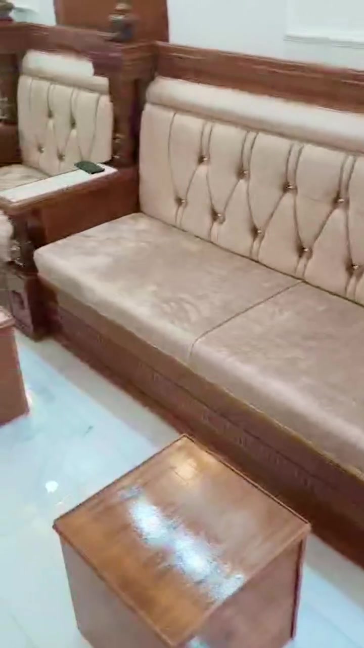 بسم الله الرحمن الرحيم
جانب من عملنا في محافظة النجف الاشرف 
#نجارة_السنديان🪵⚒

•#ديوان_صاج_زان_ابواب_خشب_محجرات_كافه_النجاره

• تنفيذ حسب الطلب وبأي تصميم تختاره
 ❗العنوان: بغداد البياع شارع المواصلات 

بأداره
         احمد النجار 
         علي النجار
لمعرفه كافه لأسعار والتفاصيل
 مراسلتنا ع الواتساب او الاتصال📲***********
