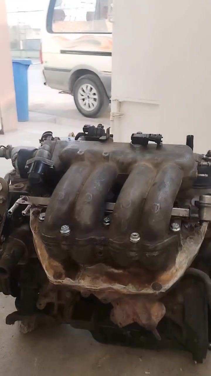 مكينة فتون ألوان 4y منزليلها رنگات و يطغات بيرنبگن و زنجيل و ملحقاته و جاهزة للشغل مع التفرعات ب 250 الف للتواصل الاتصال على الرقم ***********
