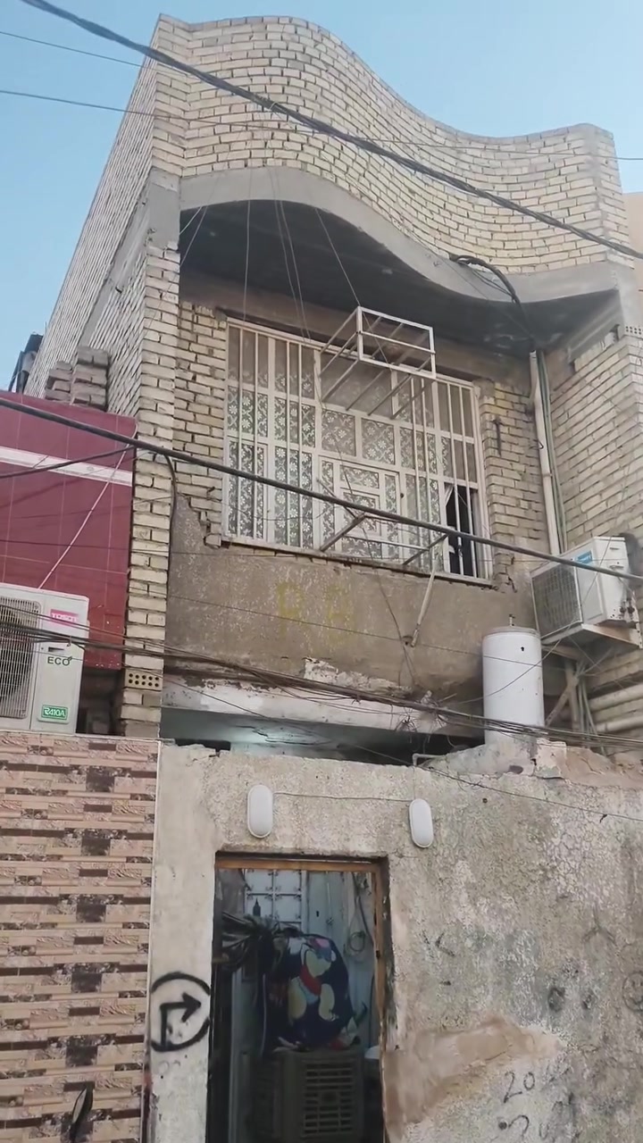 عروض حازم العمشاني للعقار للبيع نص قطعه شرك طابقين مسلح بناء حديث
يتكون من ستقبال ومطبخ وصاله وغرفه نوم وحمام وتواليت مكان مدينة الصدر قطاع 39 على الفلاح الطابق الثاني يتكون من غرفتين نوم وحمام وتواليت وبيتونه وصطح شتايكر سعر105وبي مجال 

رقم*********** مراجعت مكتب حازم العمشاني للعقار
